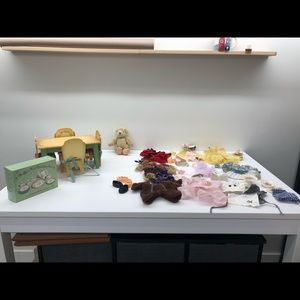 Muffy Vanderbear and accessories